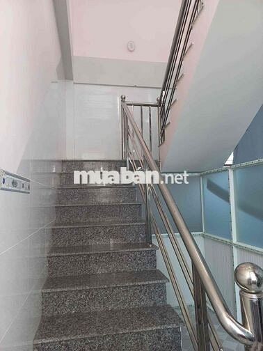 nhà cần bán nhà 1 lầu+ 1 trệt như hình
