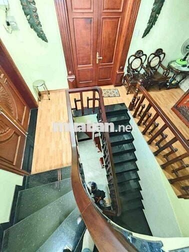 BÁN NHÀ TRUNG TÂM 108m2 - HXH - 4 TẦNG - NỘI THẤT ĐẸP MÀ GIÁ CHỈ HƠN 1