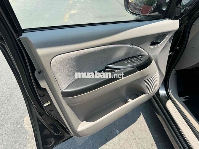 Mitsubishi Grandis 2005 Đen Tự động