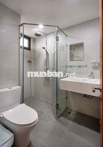 CHO THUÊ CĂN HỘ BAN CÔNG SIÊU RỘNG MỚI TOANH Ở TRẦN QUANG KHẢI GIÁ RẺ