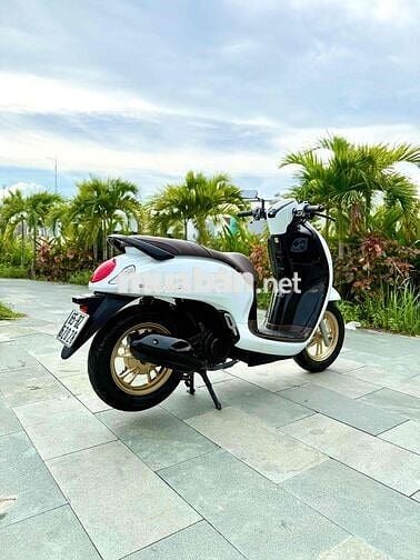 🛵Honda Scoopy 125 2021 Trắng Smartkey Chính Chủ