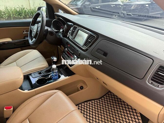 Kia Carnival Luxury 7 chỗ máy dầu số tự động!