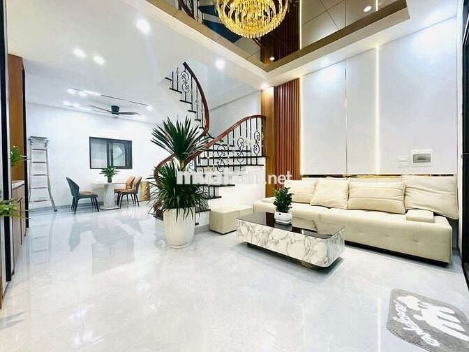 BÁN NHÀ Y HÌNH 38M, 4T, MT4,5M, 9,5 TỶ , VŨ TÔNG PHAN, THANH XUÂN.
