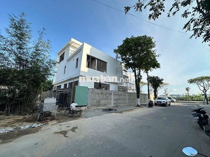 BÁN ĐẤT: 272.8m. Đường Nguyễn Thành Ý. Ngay  toà 69 tầng. Sát Sông Hàn