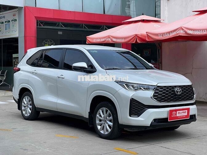 Toyota Innova Cross V 2025 Trắng Ngọc Trai
