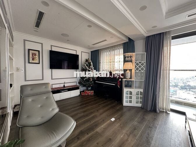 Gia đình gấp căn hộ Khải Hoàn, 105m2, 4.85 tỷ, căn góc, sổ hồng
