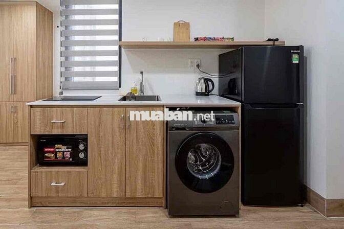 CHO THUÊ CĂN HỘ BAN CÔNG SIÊU RỘNG MỚI TOANH Ở TRẦN QUANG KHẢI GIÁ RẺ