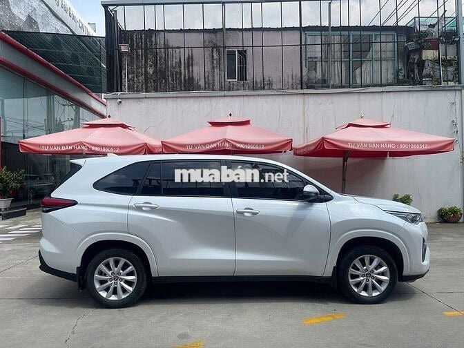 Toyota Innova Cross V 2025 Trắng 15.941 km