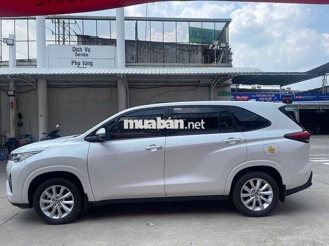 Toyota Innova Cross V 2025 Trắng 15.941 km