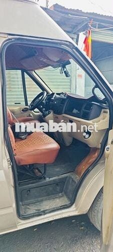 Ford Transit 2016 Vàng cát 6 chỗ