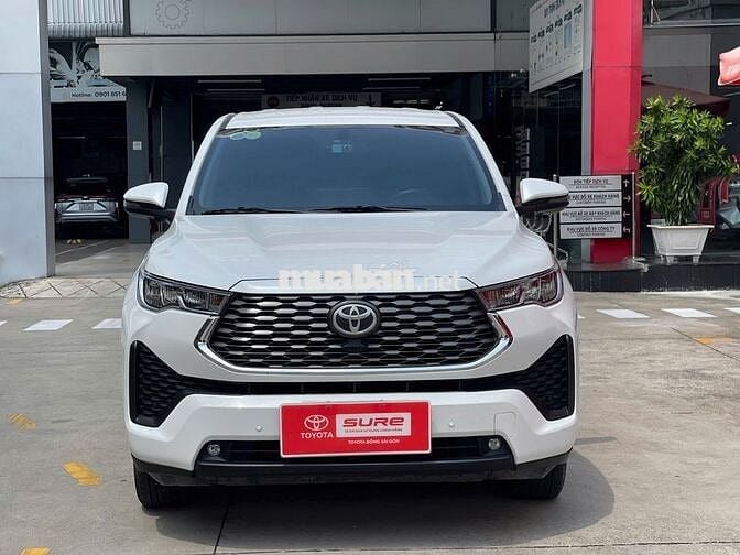 Toyota Innova Cross V 2025 Trắng 15.941 km