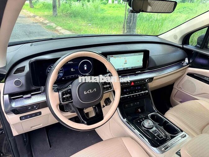 Kia Carnival Signature 2023 44000 km Đen