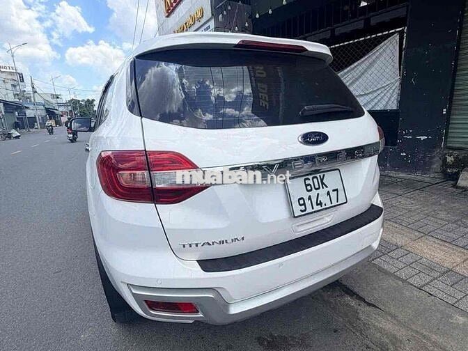 Ford Everest Titanium 2021 67000km Trắng