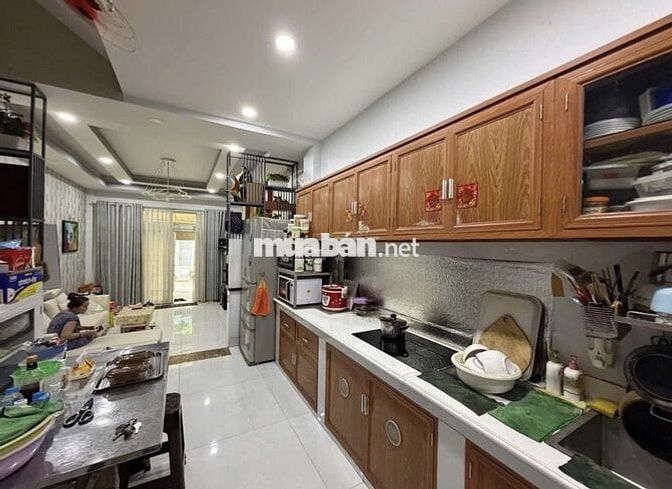 H6m THÔNG NGUYỄN CỬU ĐÀM_4.6x19m_ĐÚC 4 TẤM FULL NỘI THẤT_4PN_5WC