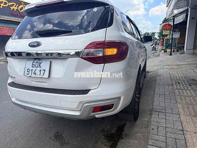 Ford Everest Titanium 2021 67000km Trắng