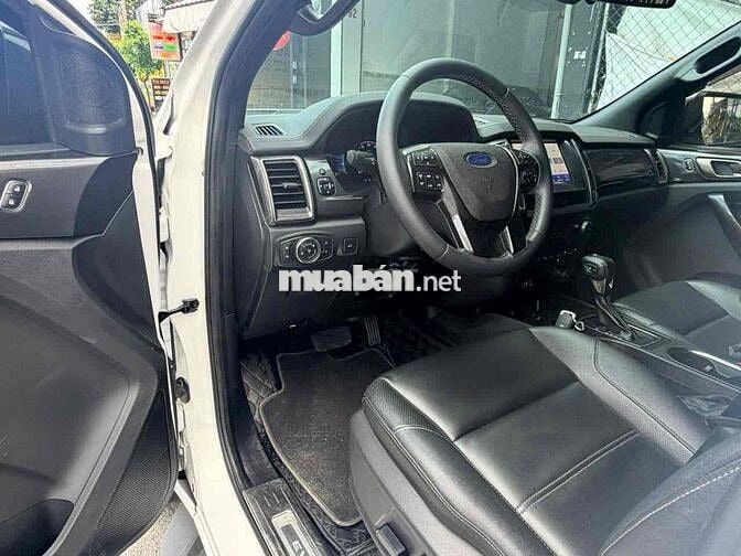 Ford Everest Titanium 2021 67000km Trắng
