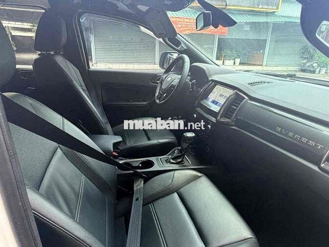 Ford Everest Titanium 2021 67000km Trắng