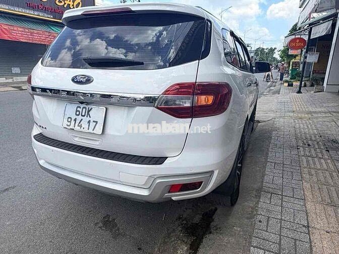 Ford Everest Titanium 2021 67000km Trắng