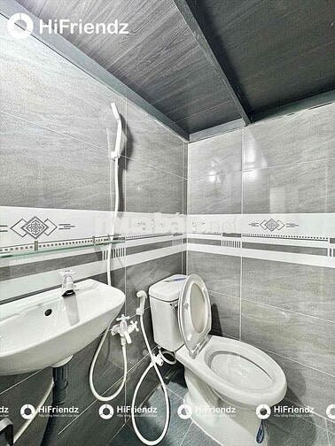 CHO THUÊ PHÒNG GÁC CAO CỬA SỔ MỚI XÂY 100% ĐƯỜNG QUANG TRUNG GÒ VẤP