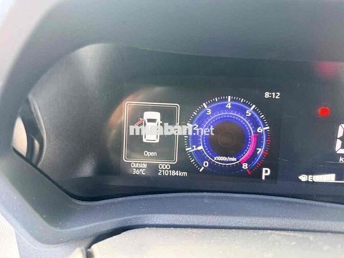 Toyota Veloz Cross Bạc 7 chỗ 210184 km