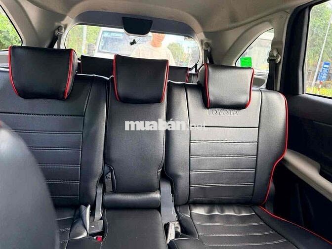 Toyota Veloz Cross Bạc 7 chỗ 210184 km