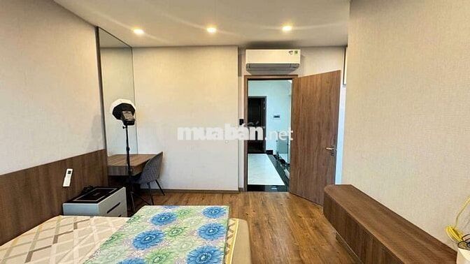 nhà mới đẹp phong cách khu trung tâm gần san bay