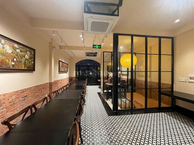🏢 NHÀ MẶT TIỀN KINH DOANH ĐẸP NGAY TRUNG TÂM QUẬN 1