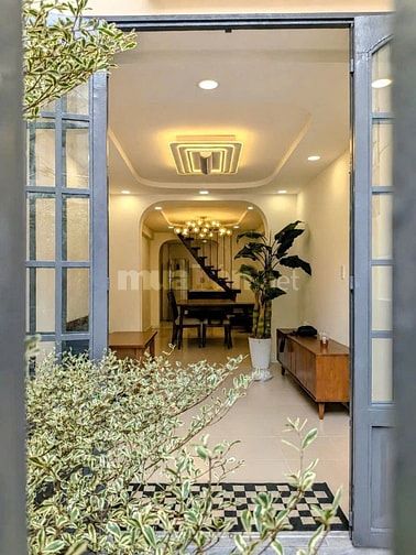 Hẻm rộng, Nguyễn Kiệm,3 Tầng,4PN,an ninh, sách sẻ,gần Ngã tư Phú Nhuận
