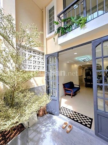 Hẻm rộng, Nguyễn Kiệm,3 Tầng,4PN,an ninh, sách sẻ,gần Ngã tư Phú Nhuận