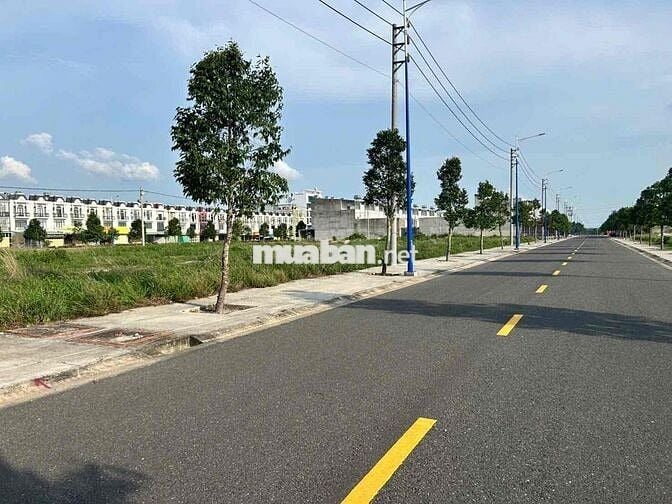 Quá ngợp! 2 lô liền kề mặt sau nhà phố Becamex