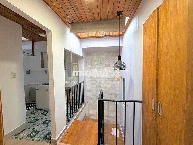 CHO THUÊ NHÀ KIỆT 2 TẦNG PHAN CHÂU TRINH, FULL NỘI THẤT XỊN