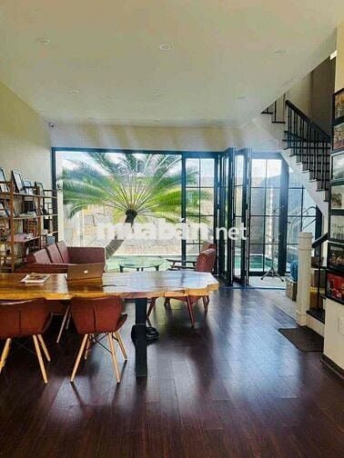 Villa Hồ Bơi Khu Đô Thị FPT giá siêu tốt.