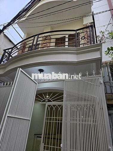 Cho thuê nhà nguyên căn 2 phòng ngủ hẻm Nguyễn Tất Thành Quận 4