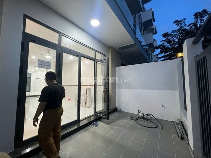 Bán nhà khu dân cư Xuân Thới Đông, đường Số 2, Hóc Môn.