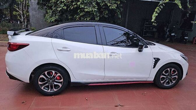 Mazda Mazda 2 Sports 2016 Trắng 80.000 km