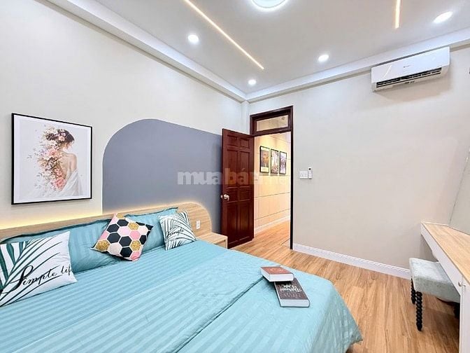 Bán nhà HXH Phan Xích Long, DT 63m2, 4 tầng, Mới, Vào ở liền, 10,2 tỷ 