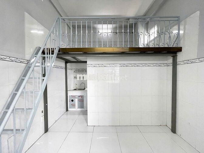 Phòng ngay ĐH HUB, Hoàng Diệu 2 cửa sổ thoáng như hình