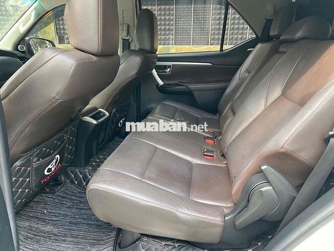Toyota Fortuner 2.7V 2016 Trắng Tự động
