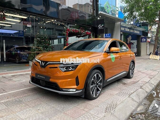 Vinfast VF8 Plus Cam-Pin SDI màu Cam 60000 km