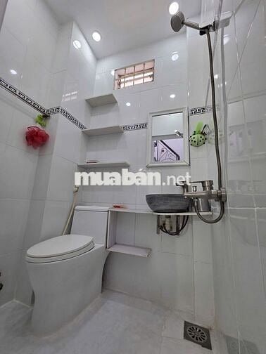 GIẢM SÂU 700 TRIỆU GẤP BÁN NHÀ LÊ ĐẠI HÀNH VÌ CÓ GIẤY ĐỊNH CƯ