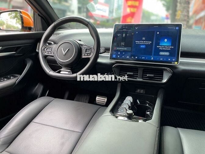 Vinfast VF8 Plus Cam-Pin SDI màu Cam 60000 km