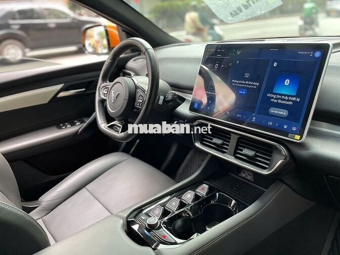 Vinfast VF8 Plus Cam-Pin SDI màu Cam 60000 km