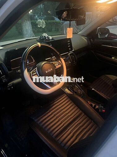 KIA SONET LUX 1.5 AT 2023 Trắng 30000 km (biển HN)