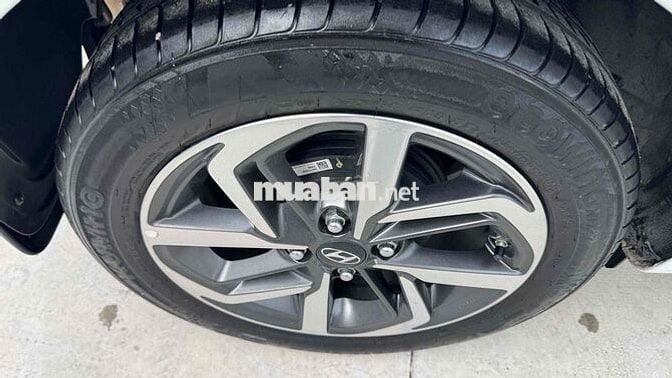 Hyundai Grand i10 2023 1.2 AT Trắng 35.000km