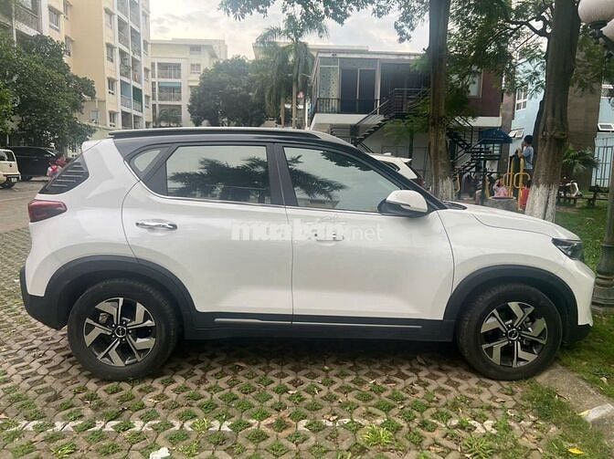 KIA SONET LUX 1.5 AT 2023 Trắng 30000 km (biển HN)