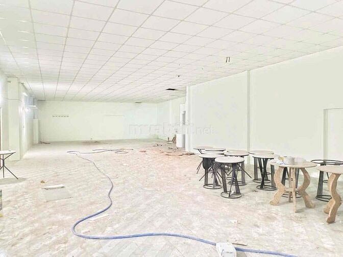 cho thuê xưởng sạch sẽ điện TI 150 đường xe tải gần liên ấp 26 vla rẻ