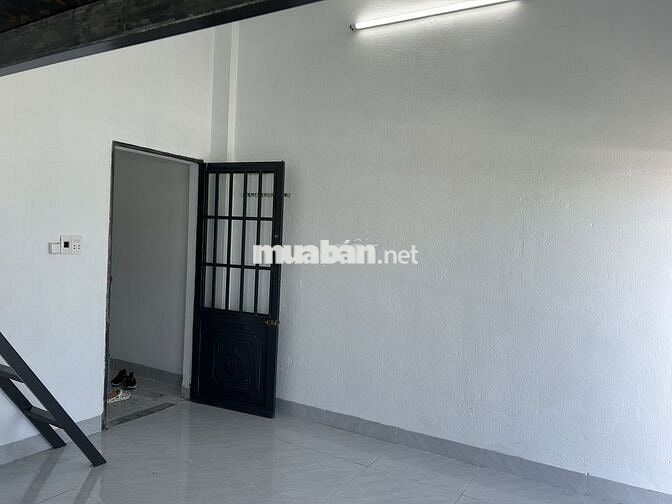 CẦN BÁN DÃY TRỌ 3 TẦNG NGAY BẾN XE