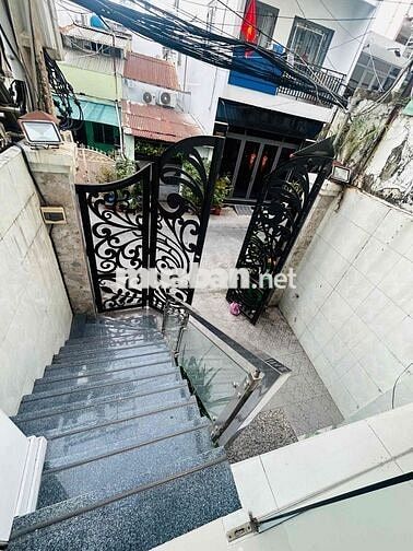 CHO THUÊ CHDV GIÁ RẺ FULL NỘI THẤT QUẬN 10 HCM