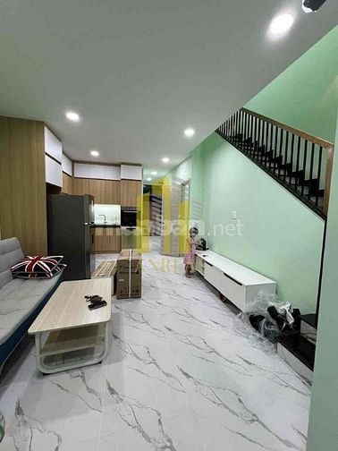 Nhà Phố Hiện Đại Full Nội Thất 4PN - Có Sân Giá 19 Triệu