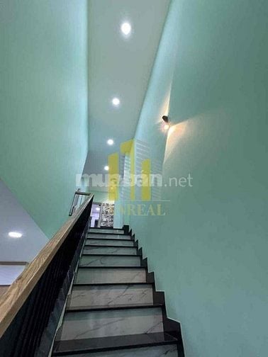 Nhà Phố Hiện Đại Full Nội Thất 4PN - Có Sân Giá 19 Triệu